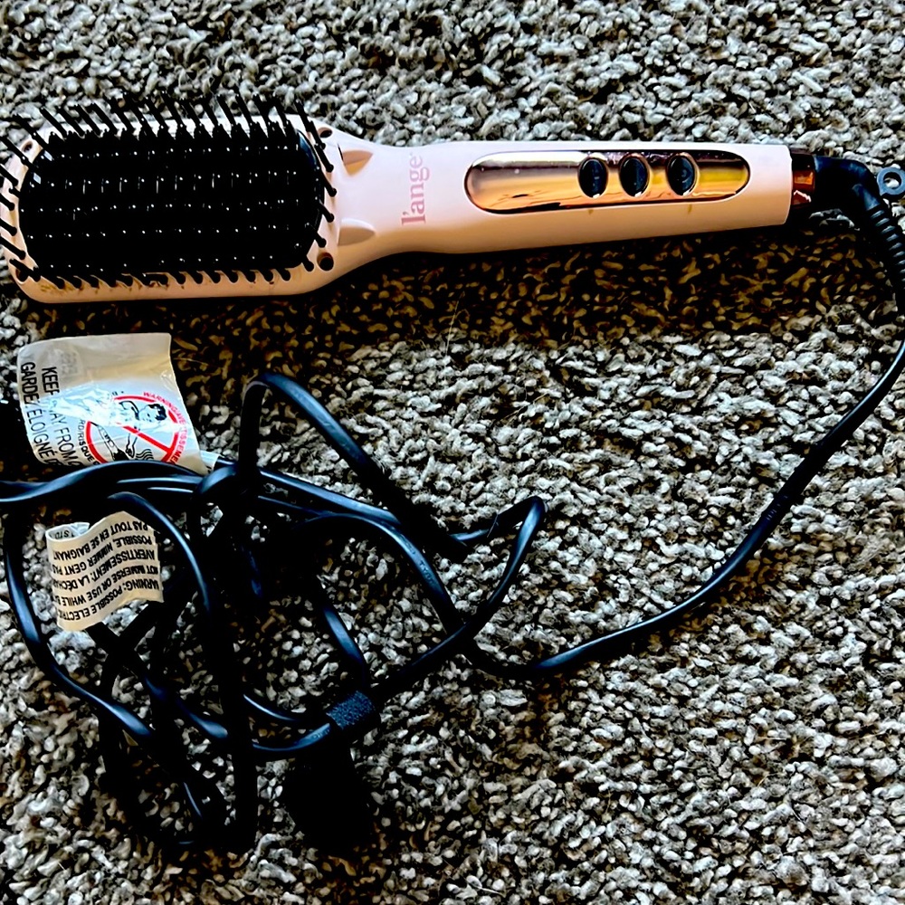 L'ange straightening brush 💨smokin deal!!!
